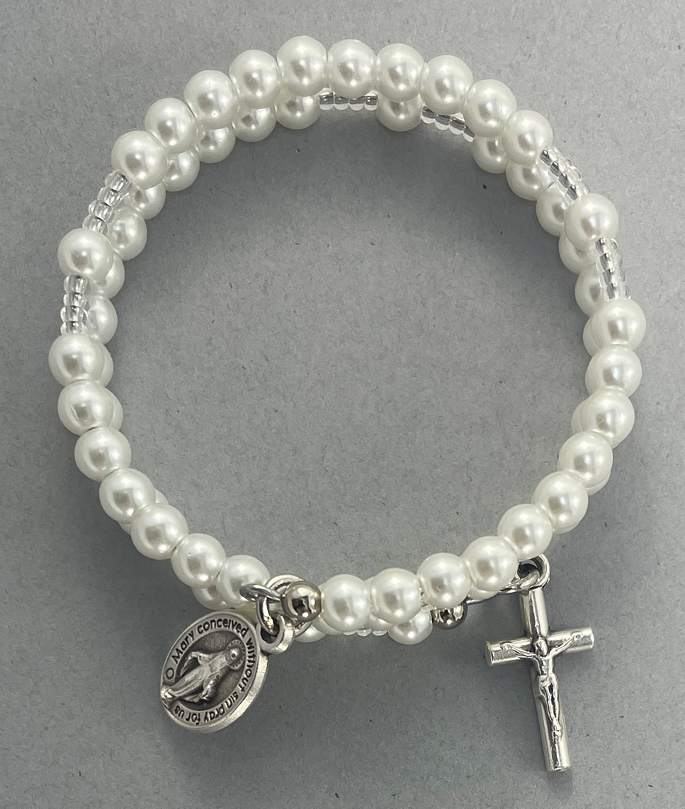 Pearl Bracelet for Girls: $13.99 (CAD)