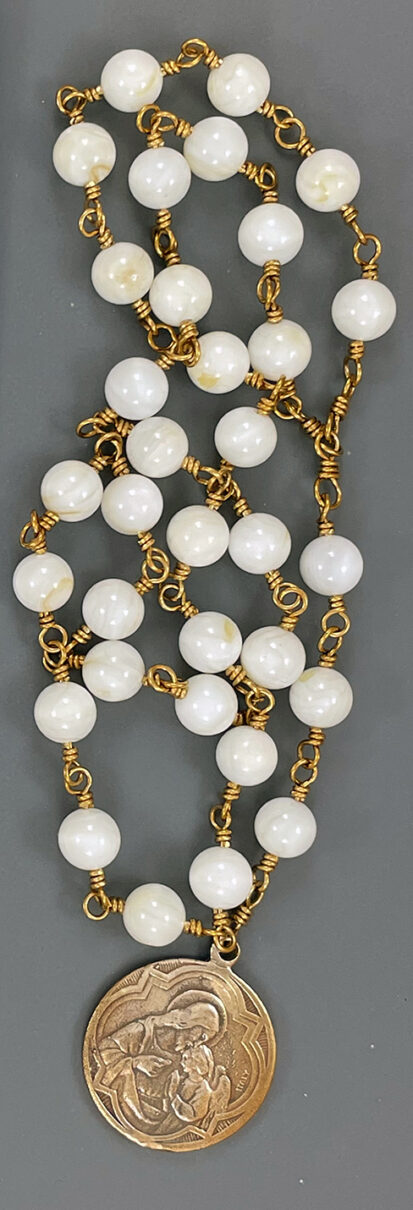 (Z004-4) Bronze Blessed Sacrament Chaplet: $56.99 (CAD)