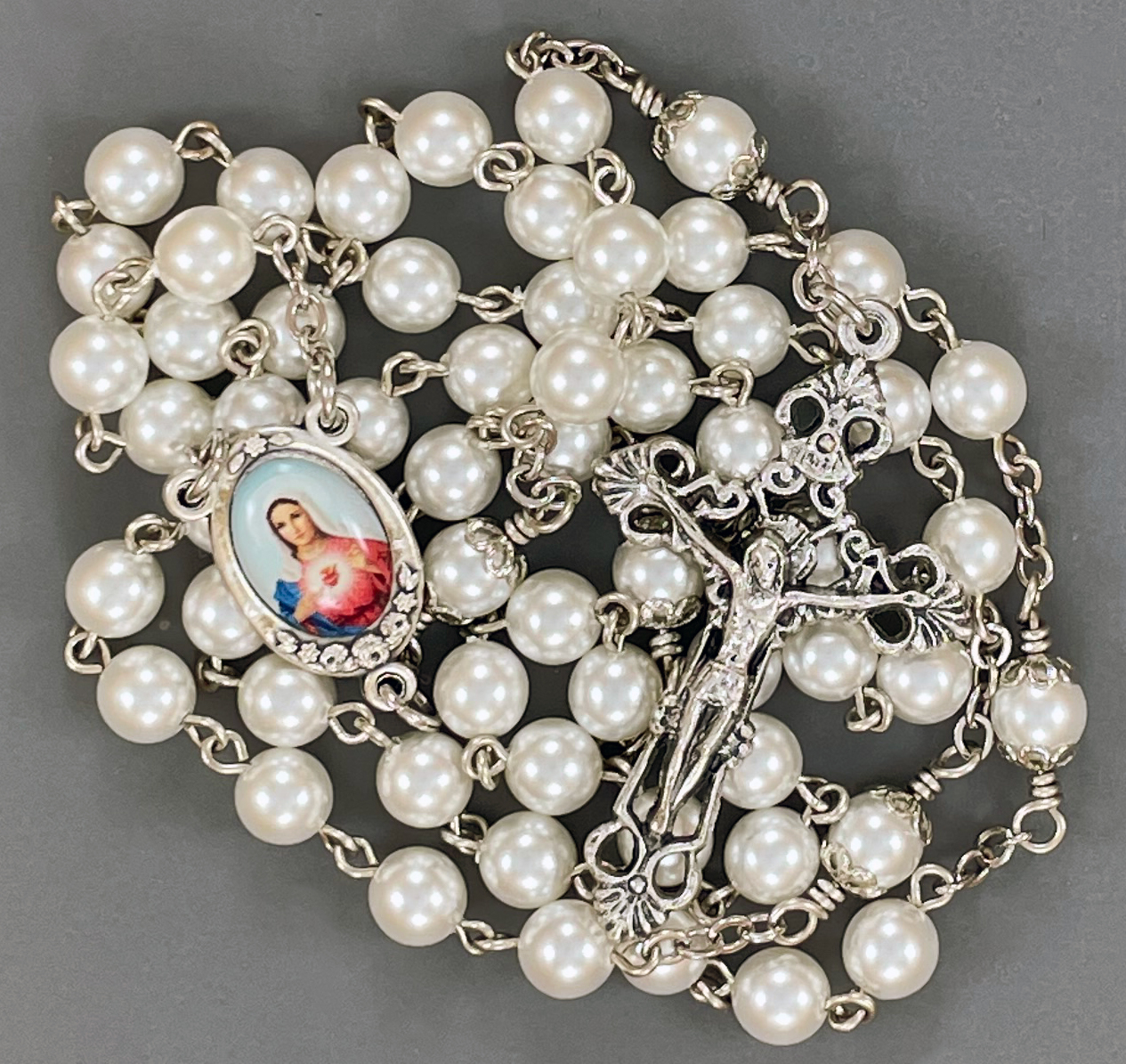 Immaculate Heart Glass Pearl Rosary ($33.99 CAD)